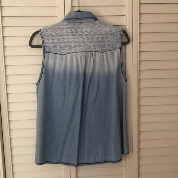 Button down denim tank - Picture 2 of 7